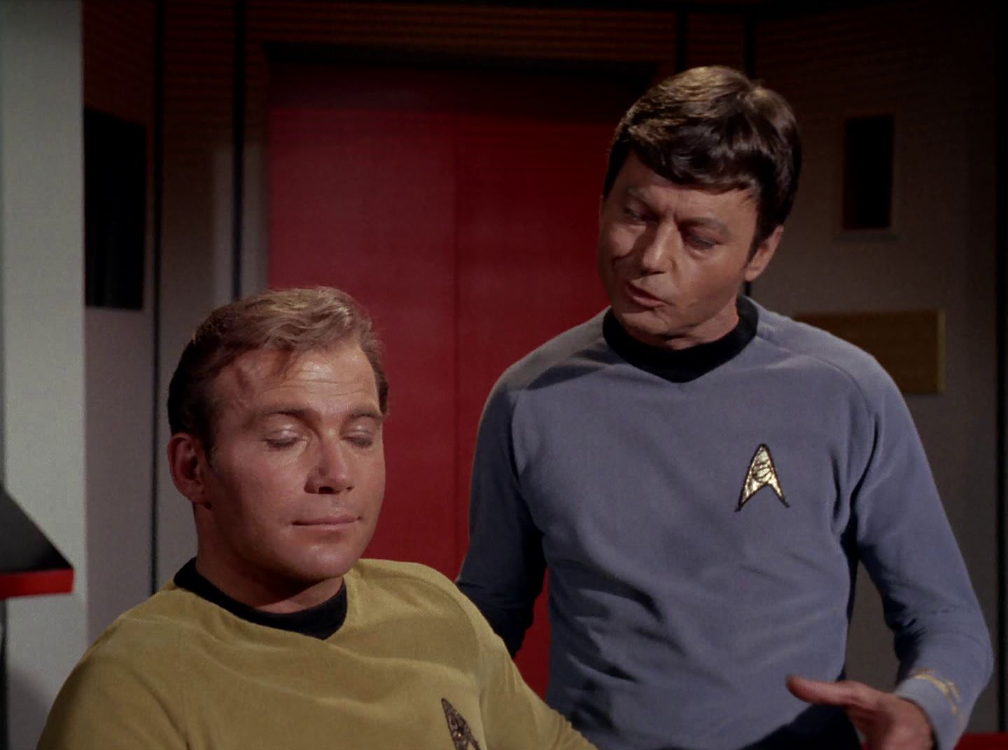 extant_StarTrek_2x11-FridaysChild_3531.jpg