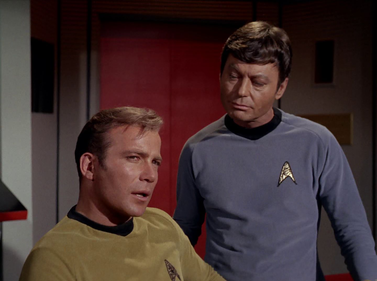 extant_StarTrek_2x11-FridaysChild_3535.jpg