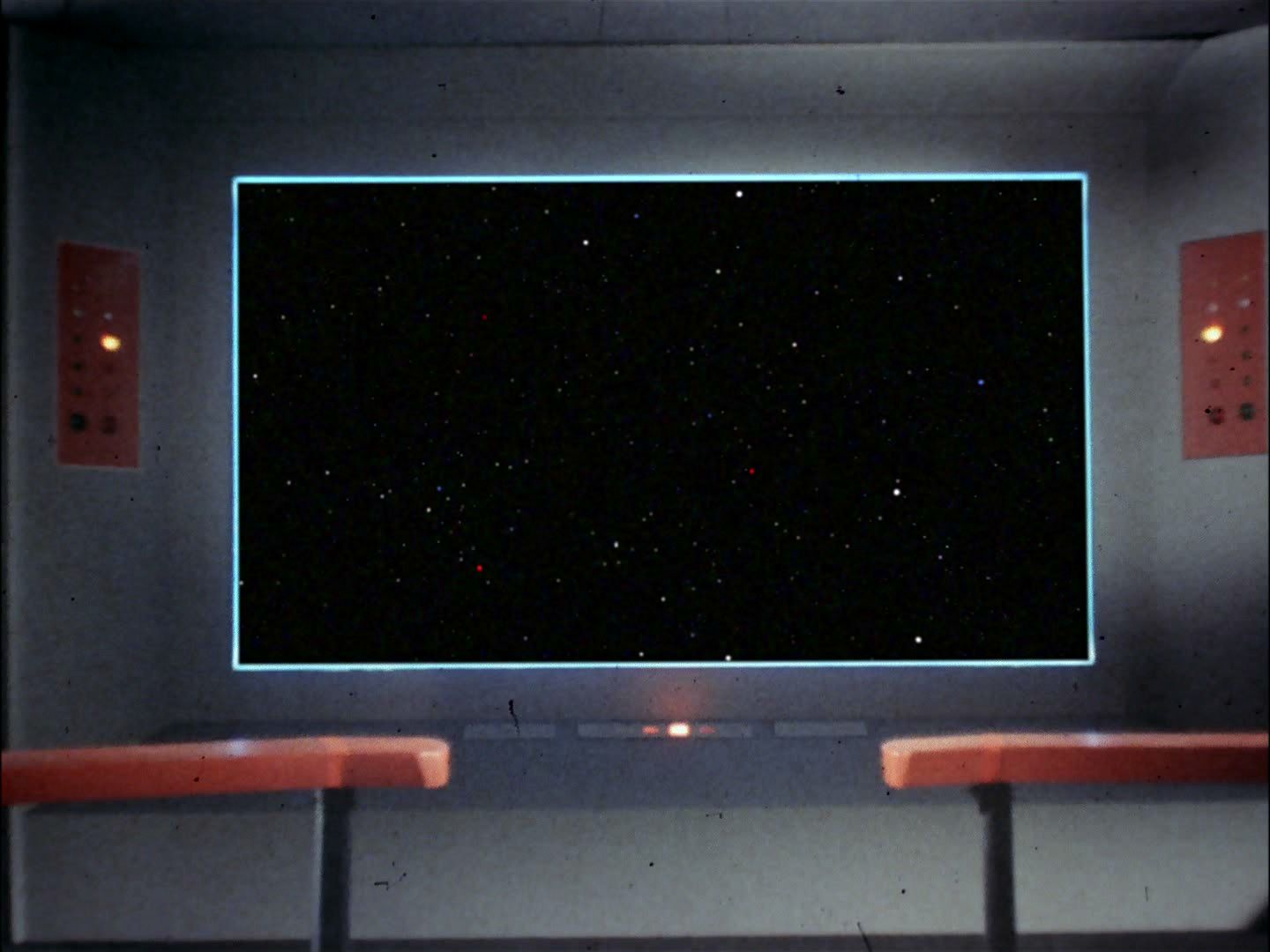 ariane179254_StarTrek_2x11_FridaysChild-NewEffects_2207.jpg