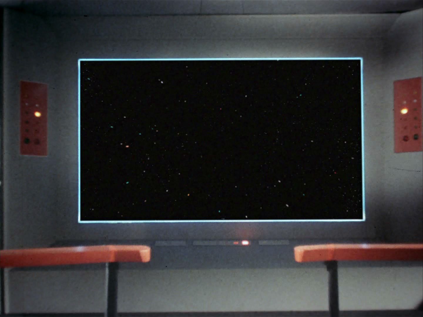 ariane179254_StarTrek_2x11_FridaysChild-NewEffects_2846.jpg