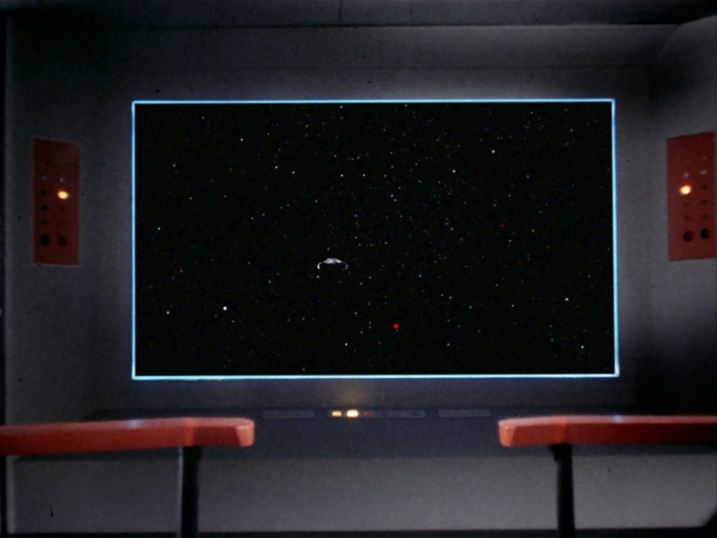 ariane179254_StarTrek_2x11_FridaysChild-NewEffects_2948.jpg