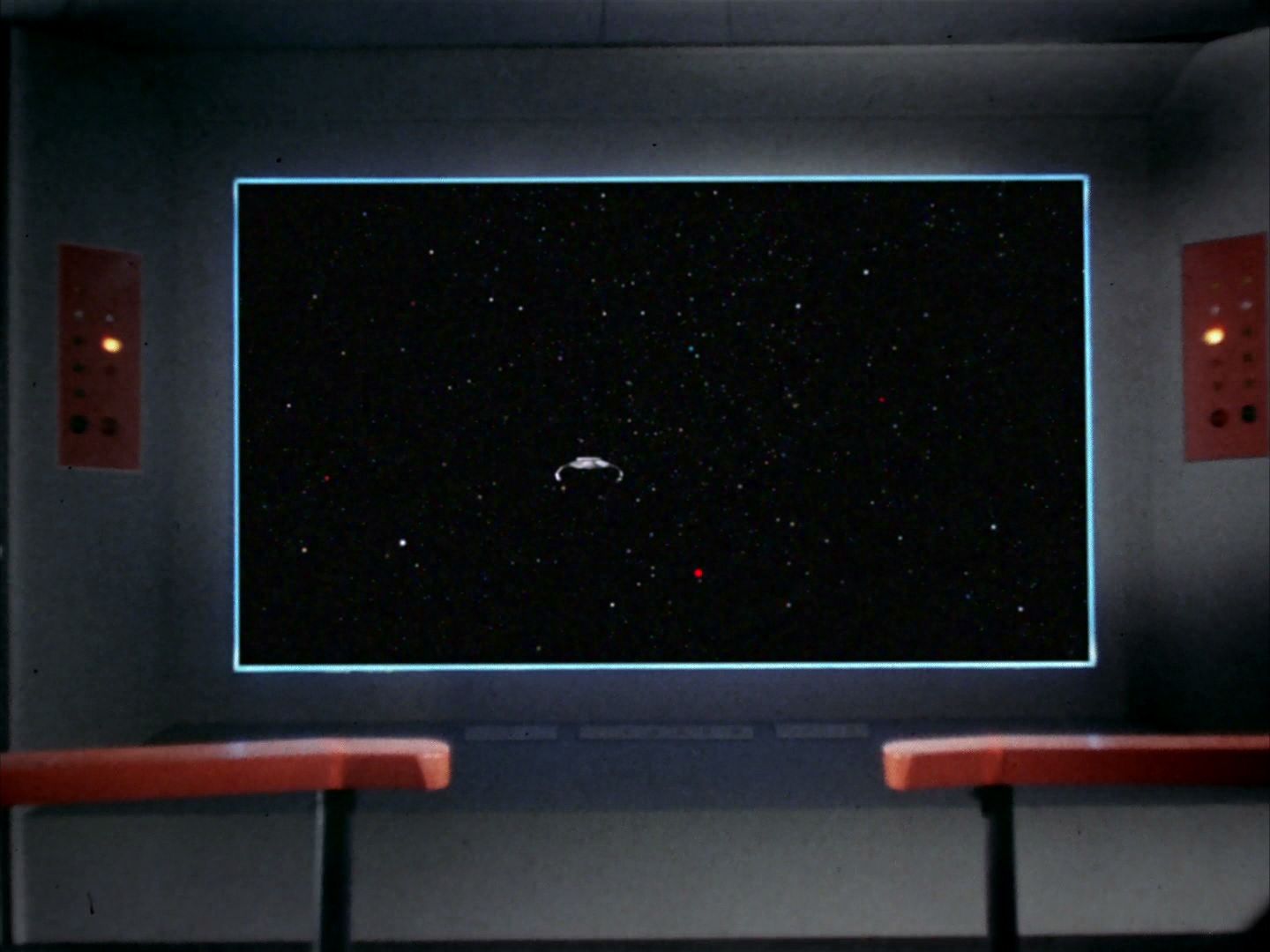 ariane179254_StarTrek_2x11_FridaysChild-NewEffects_2968.jpg