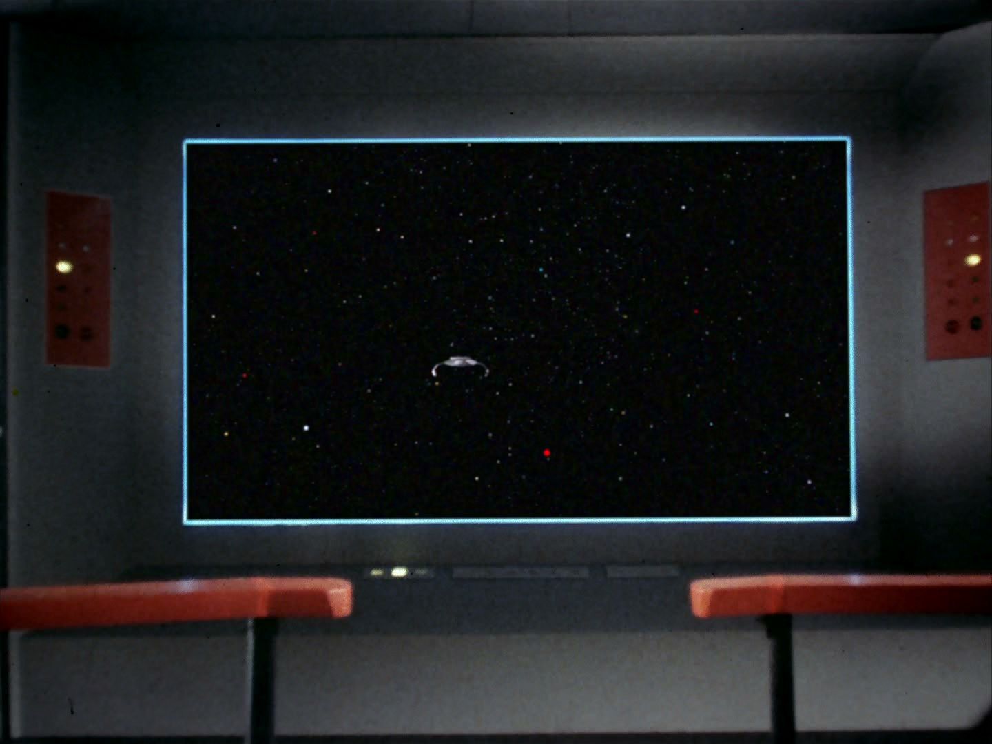 ariane179254_StarTrek_2x11_FridaysChild-NewEffects_2972.jpg