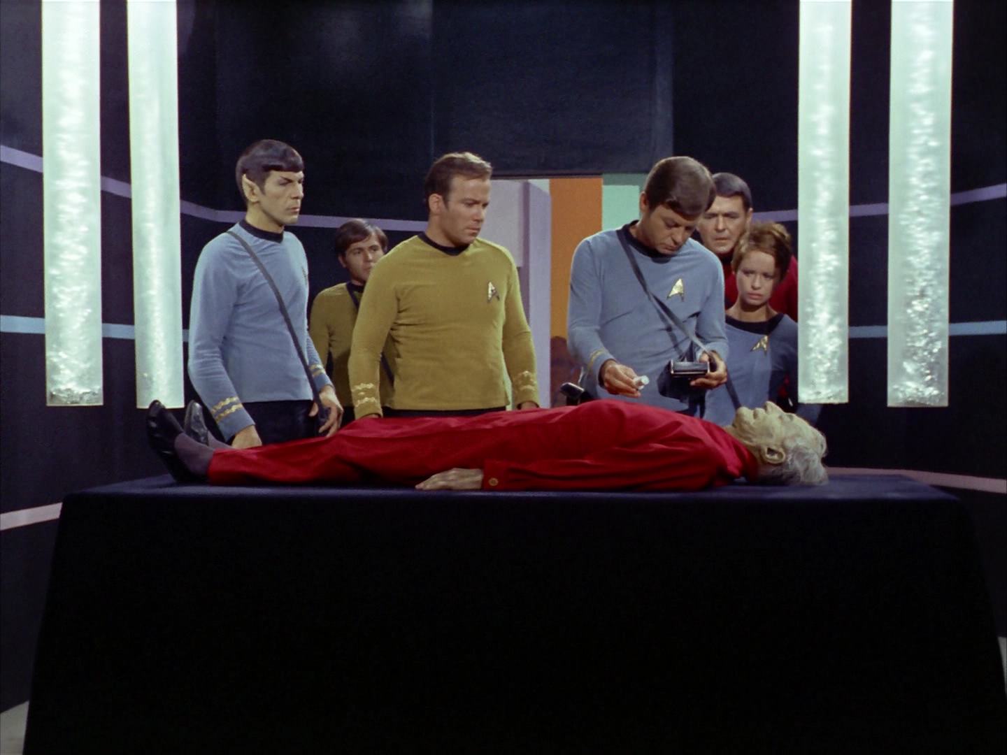 ariane179254_StarTrek_2x12_TheDeadlyYears_0114.jpg
