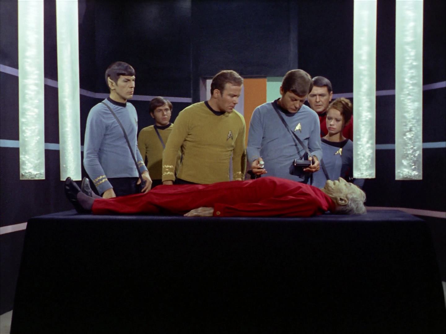 ariane179254_StarTrek_2x12_TheDeadlyYears_0116.jpg