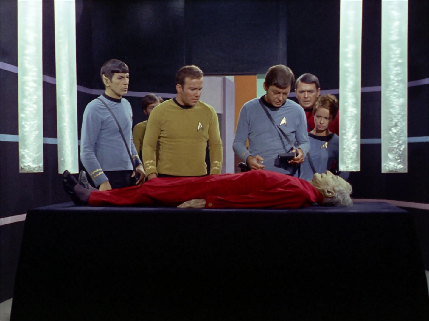 ariane179254_StarTrek_2x12_TheDeadlyYears_0118.jpg