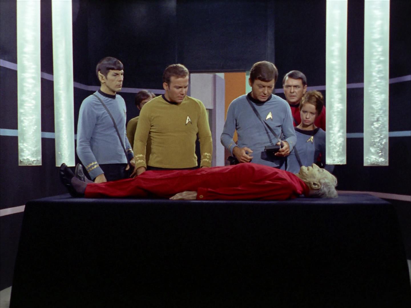 ariane179254_StarTrek_2x12_TheDeadlyYears_0119.jpg