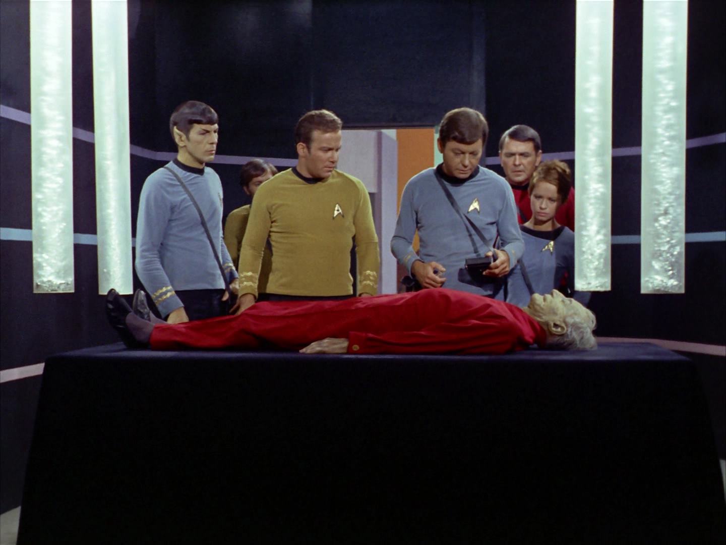 ariane179254_StarTrek_2x12_TheDeadlyYears_0120.jpg
