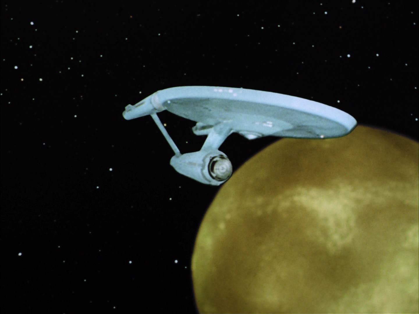 ariane179254_StarTrek_2x12_TheDeadlyYears_0275.jpg