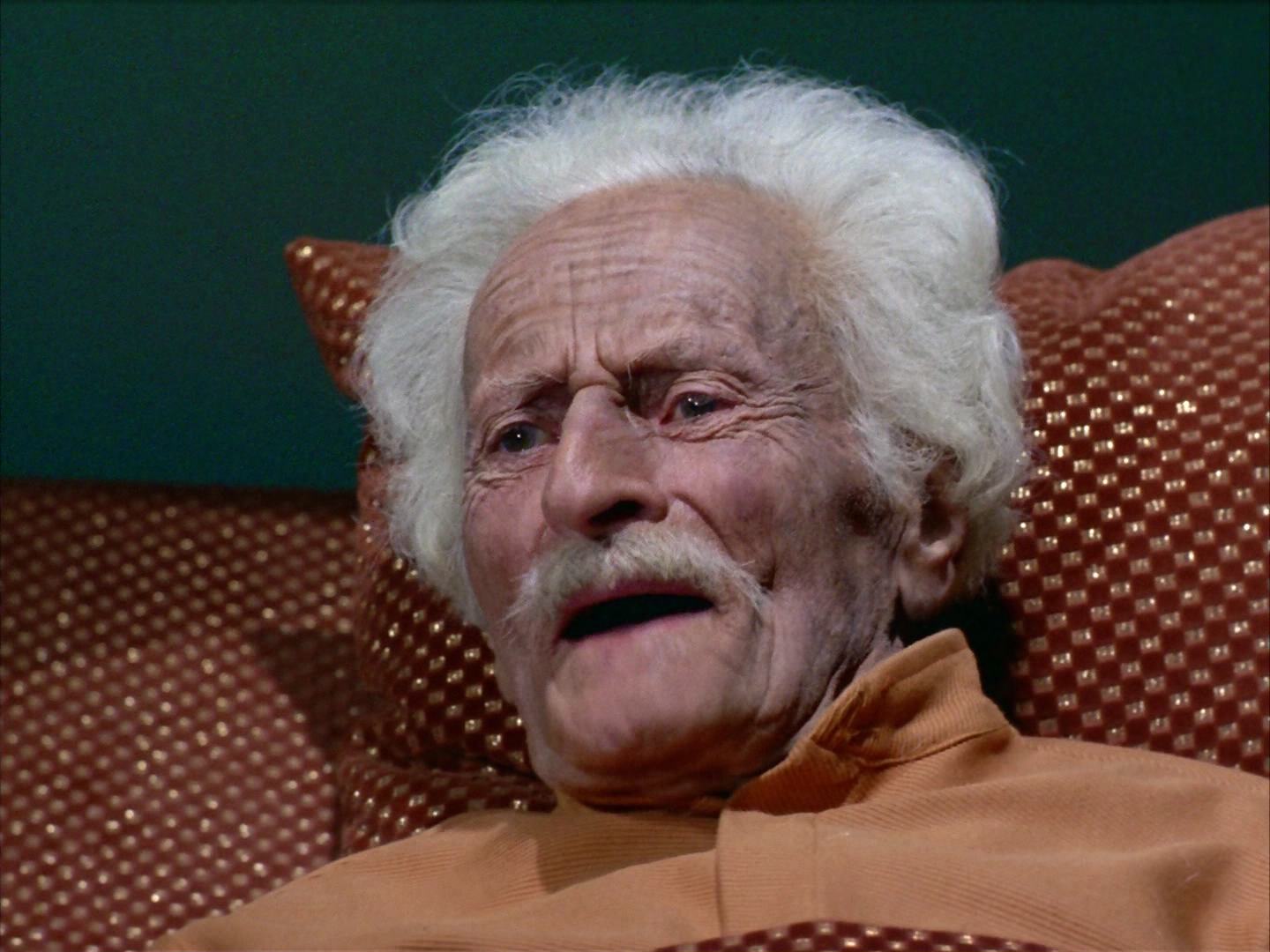 ariane179254_StarTrek_2x12_TheDeadlyYears_0307.jpg