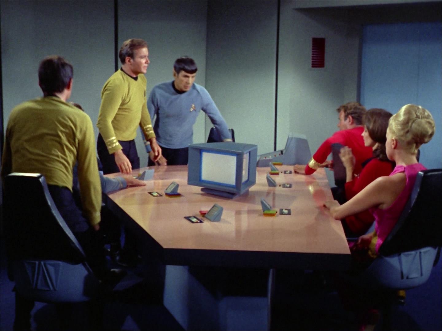 ariane179254_StarTrek_2x12_TheDeadlyYears_0416.jpg