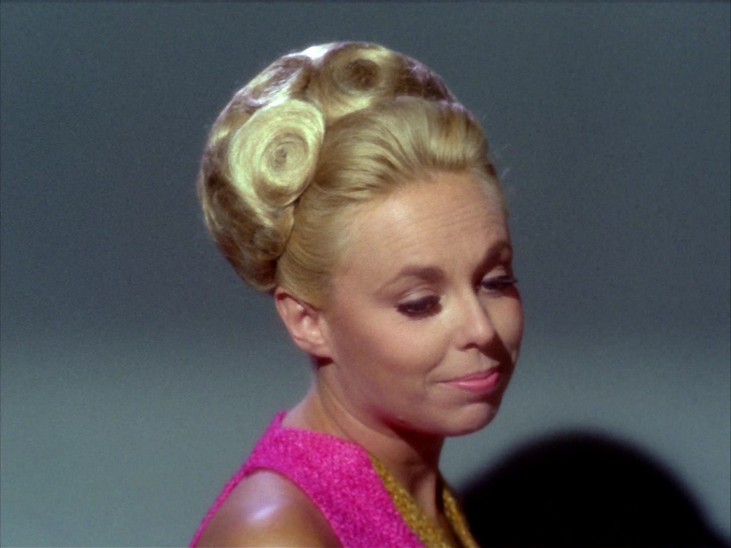 ariane179254_StarTrek_2x12_TheDeadlyYears_0504.jpg