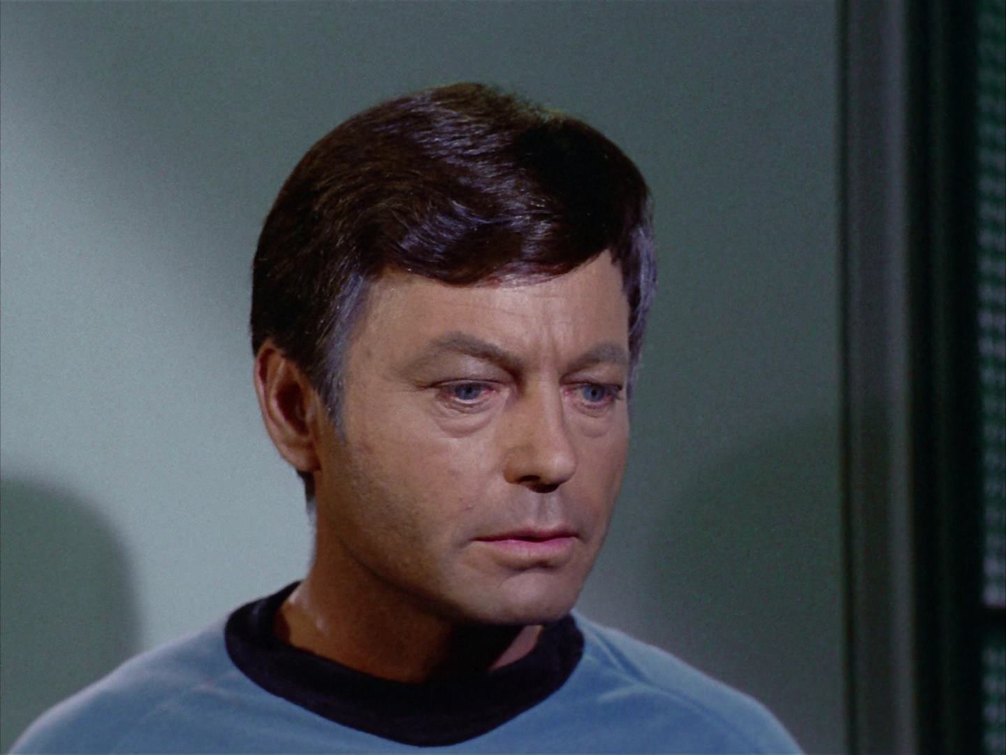 ariane179254_StarTrek_2x12_TheDeadlyYears_0614.jpg