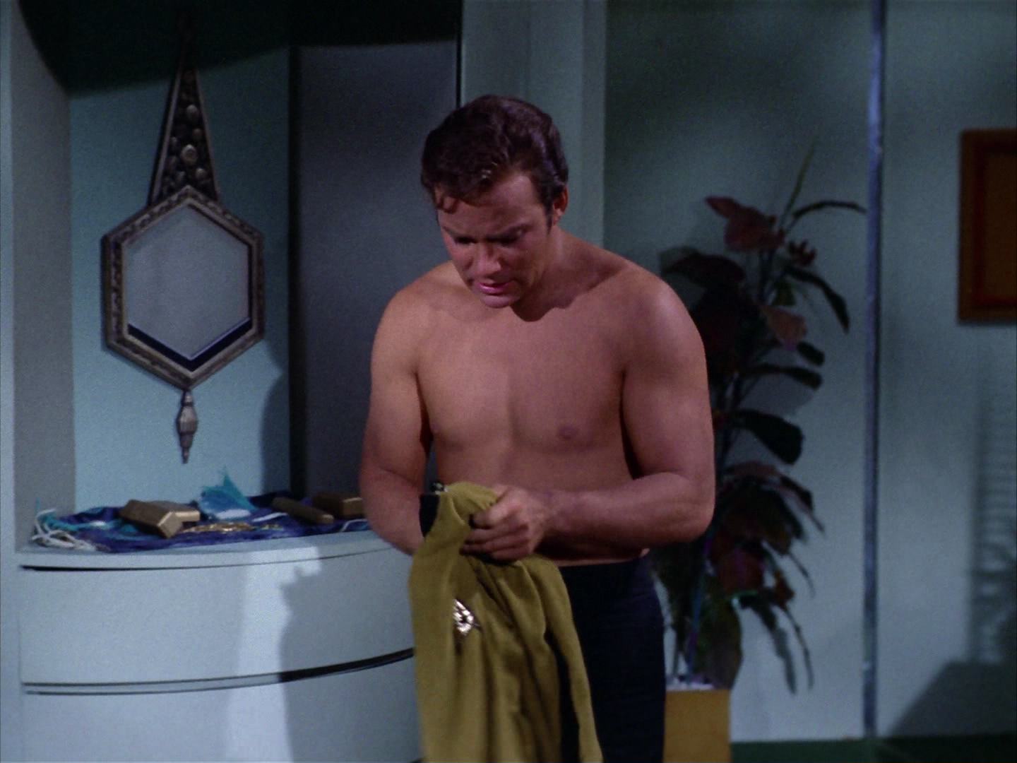 ariane179254_StarTrek_2x12_TheDeadlyYears_0625.jpg