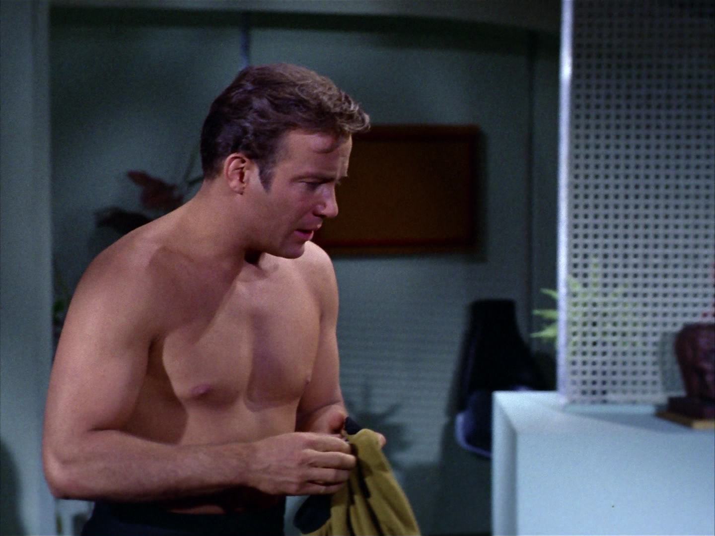 ariane179254_StarTrek_2x12_TheDeadlyYears_0627.jpg