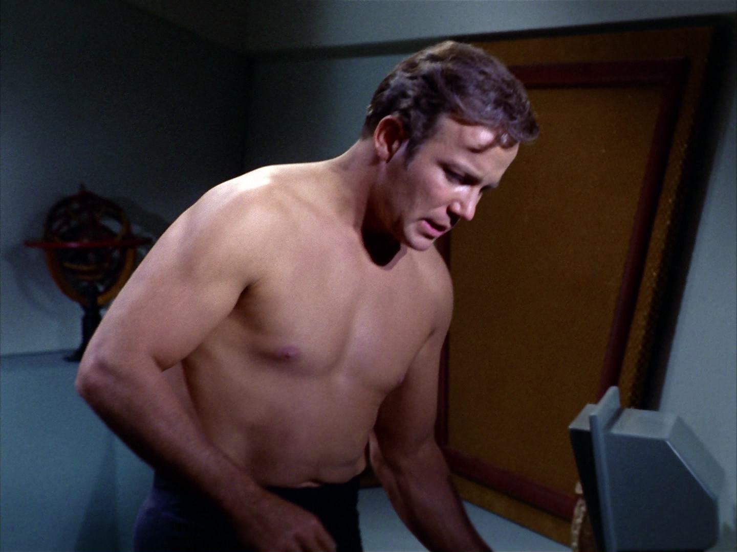 ariane179254_StarTrek_2x12_TheDeadlyYears_0630.jpg