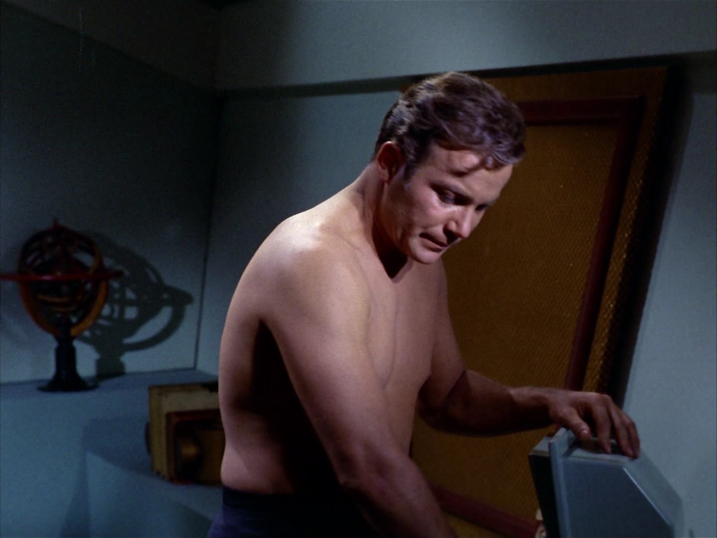 ariane179254_StarTrek_2x12_TheDeadlyYears_0656.jpg