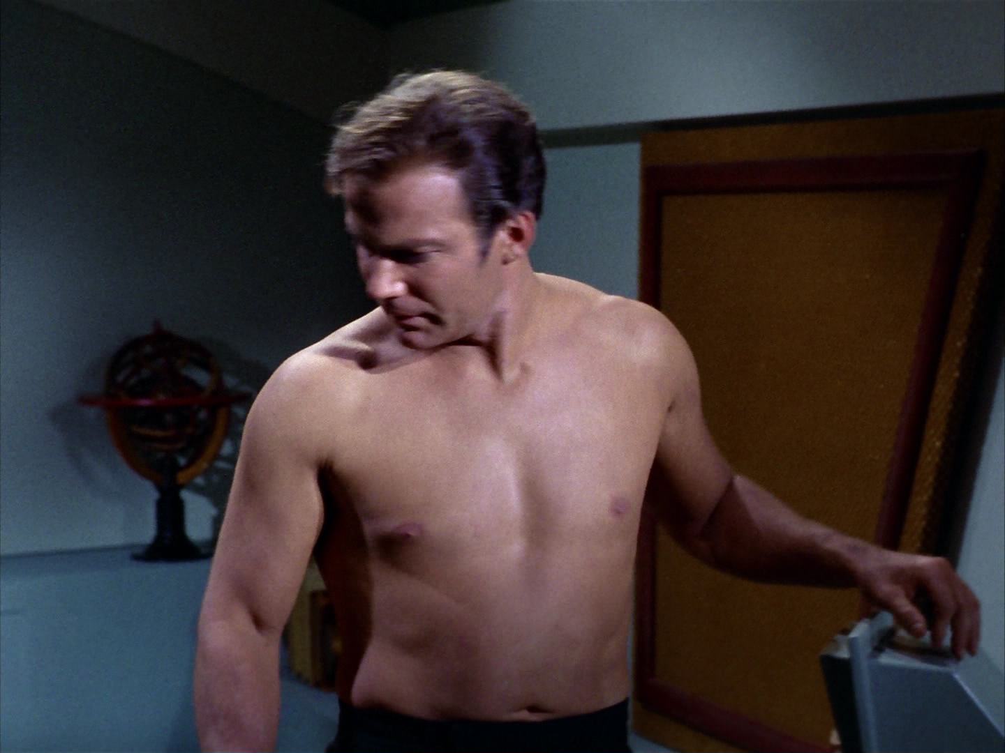ariane179254_StarTrek_2x12_TheDeadlyYears_0657.jpg
