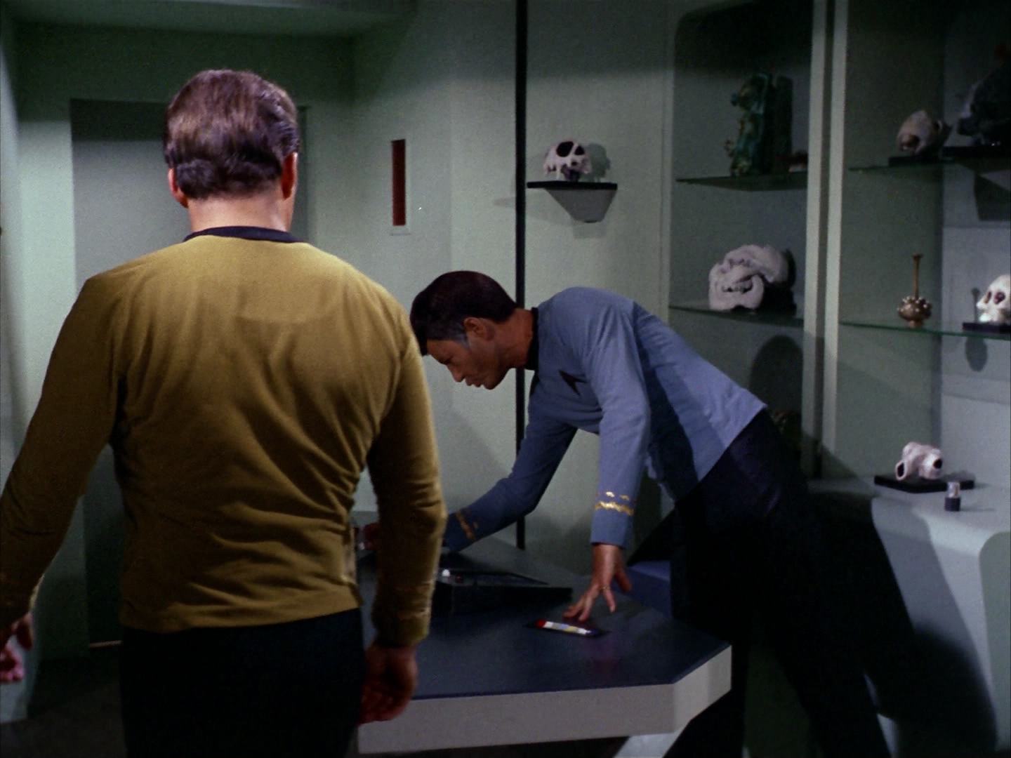 ariane179254_StarTrek_2x12_TheDeadlyYears_0696.jpg