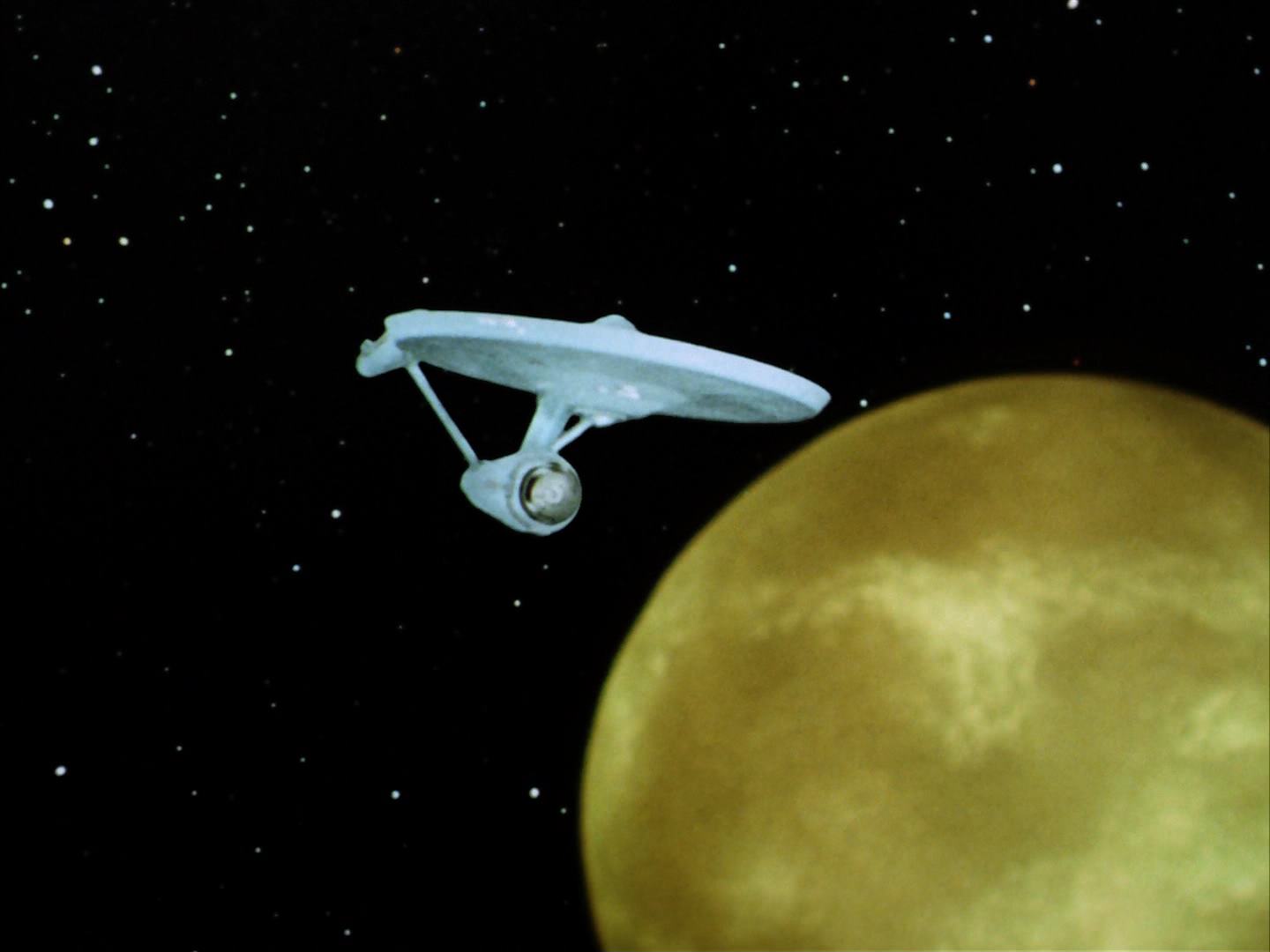 ariane179254_StarTrek_2x12_TheDeadlyYears_0792.jpg