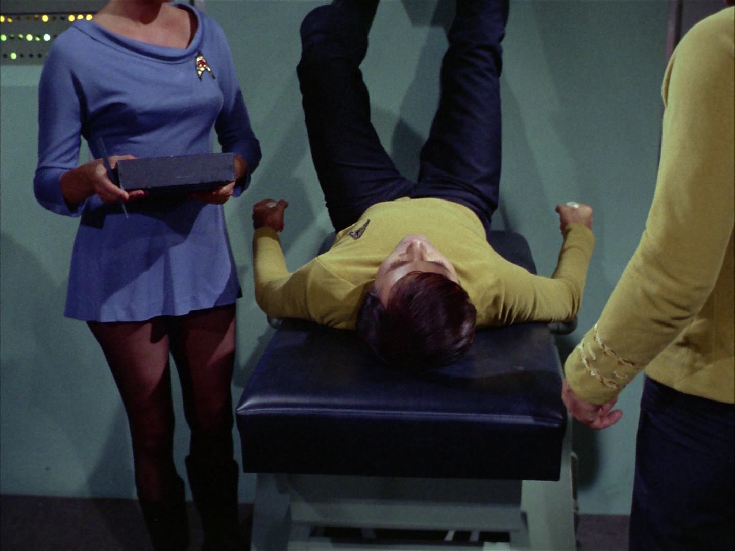 ariane179254_StarTrek_2x12_TheDeadlyYears_0802.jpg