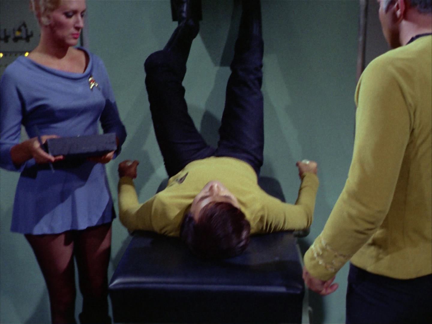 ariane179254_StarTrek_2x12_TheDeadlyYears_0804.jpg