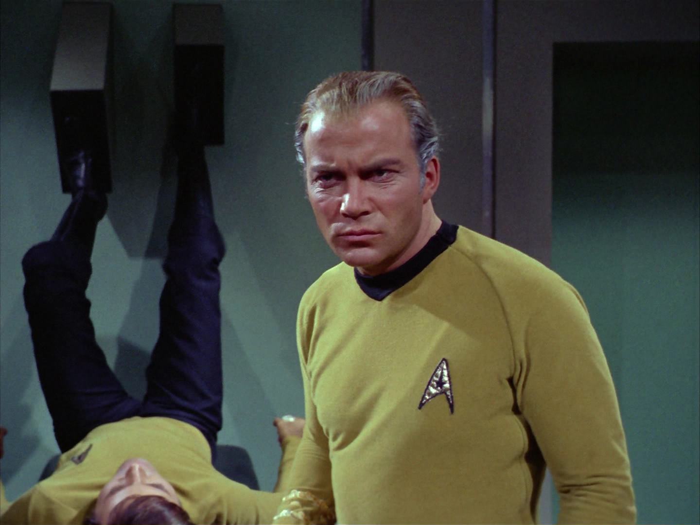 ariane179254_StarTrek_2x12_TheDeadlyYears_0806.jpg
