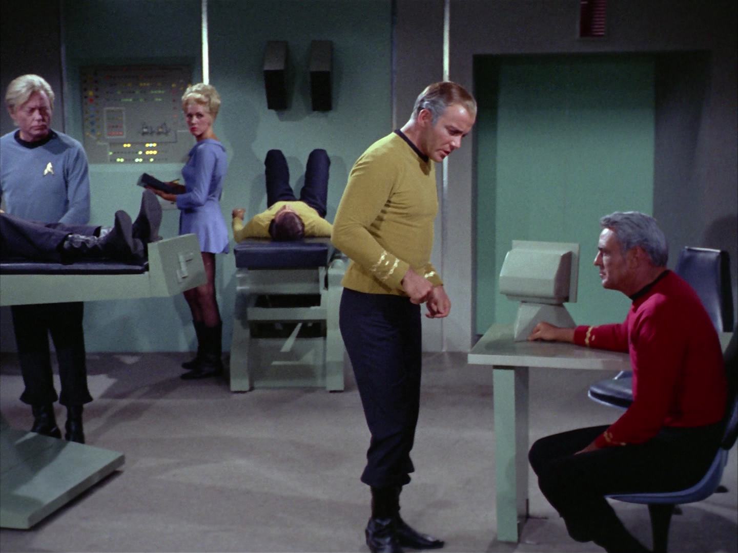 ariane179254_StarTrek_2x12_TheDeadlyYears_0873.jpg