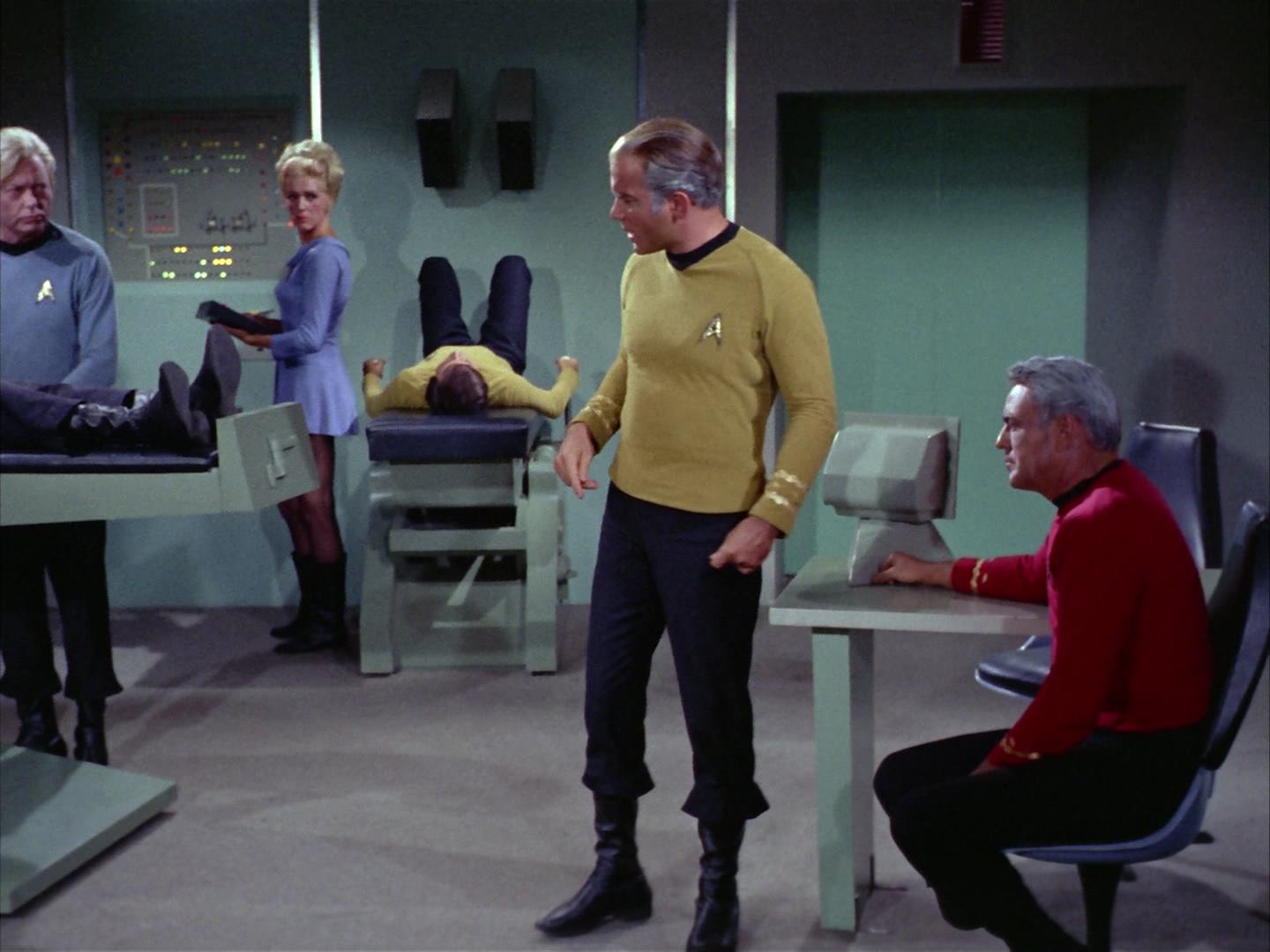 ariane179254_StarTrek_2x12_TheDeadlyYears_0875.jpg