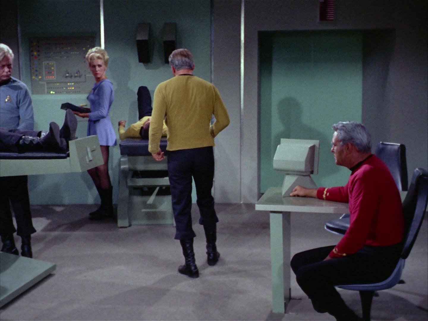ariane179254_StarTrek_2x12_TheDeadlyYears_0888.jpg