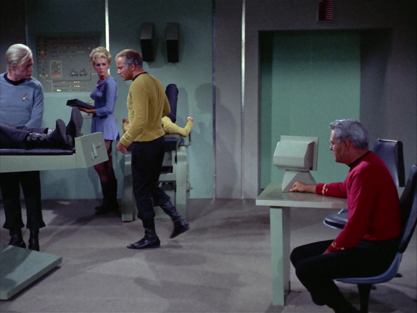 ariane179254_StarTrek_2x12_TheDeadlyYears_0890.jpg
