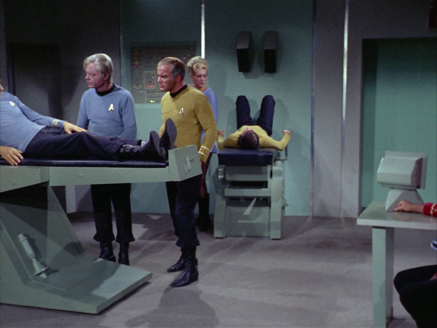 ariane179254_StarTrek_2x12_TheDeadlyYears_0892.jpg
