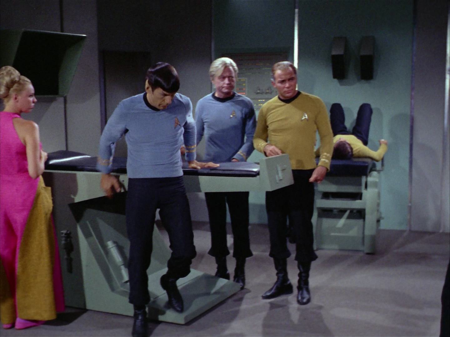 ariane179254_StarTrek_2x12_TheDeadlyYears_0945.jpg
