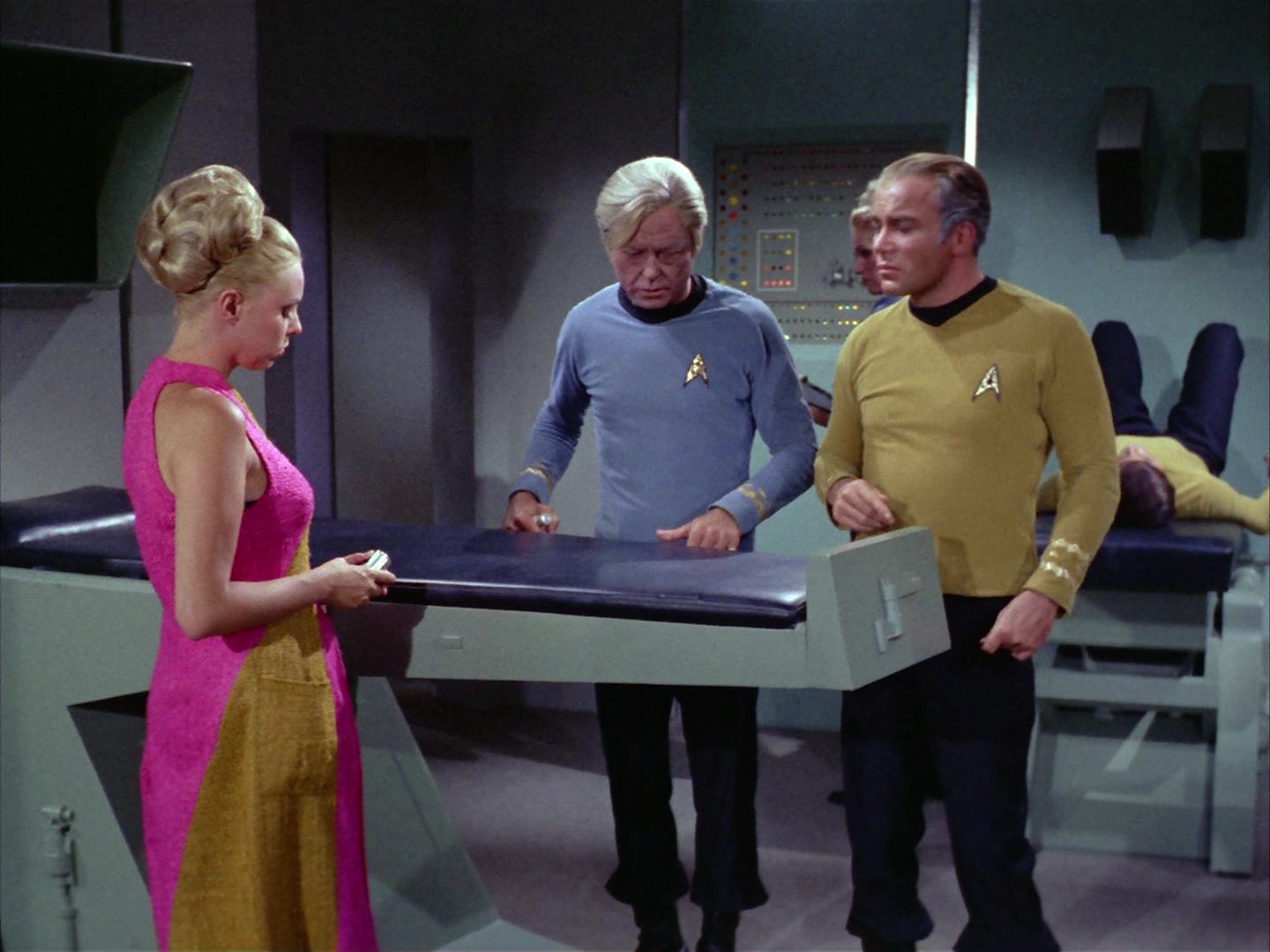 ariane179254_StarTrek_2x12_TheDeadlyYears_0954.jpg