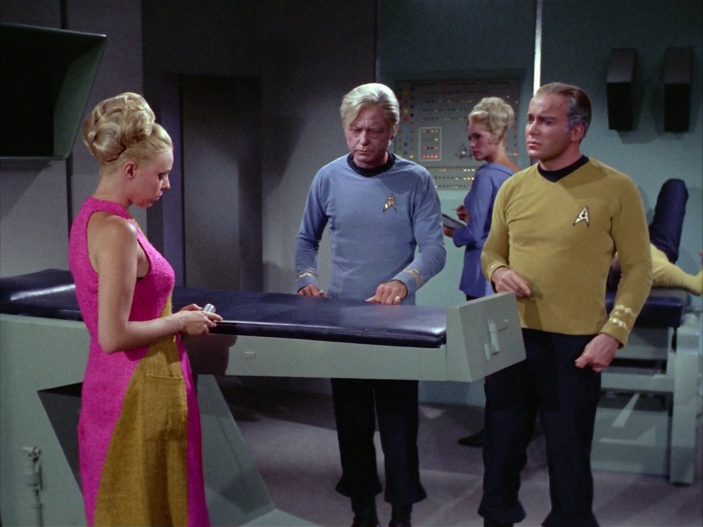 ariane179254_StarTrek_2x12_TheDeadlyYears_0956.jpg