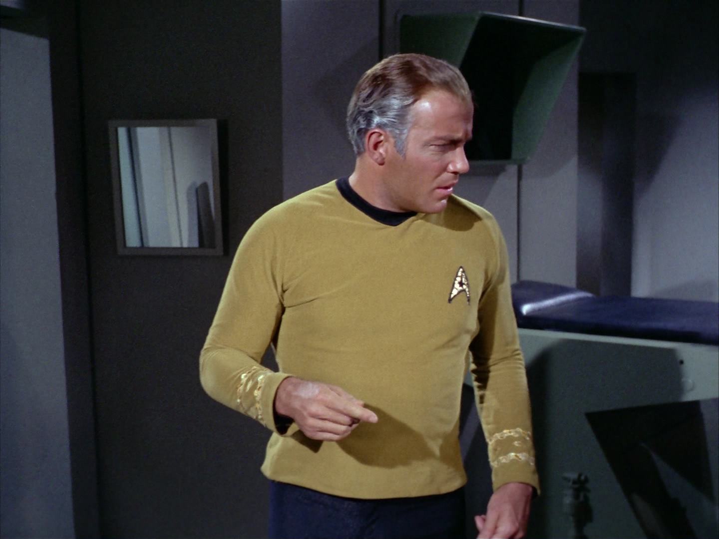 ariane179254_StarTrek_2x12_TheDeadlyYears_1018.jpg