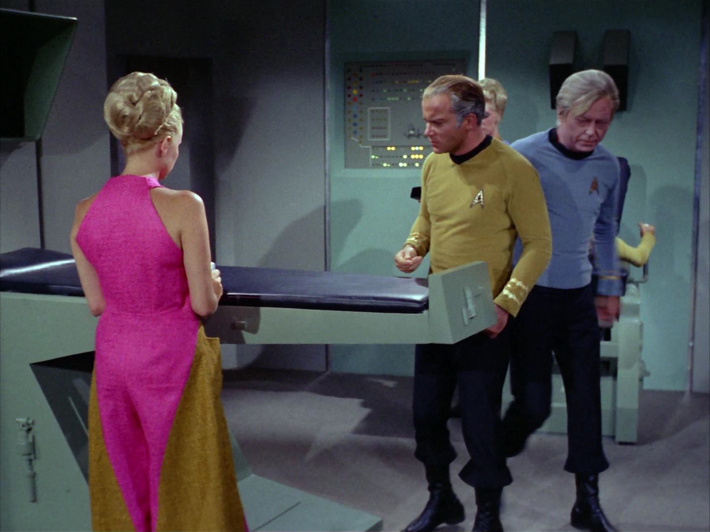 ariane179254_StarTrek_2x12_TheDeadlyYears_1038.jpg