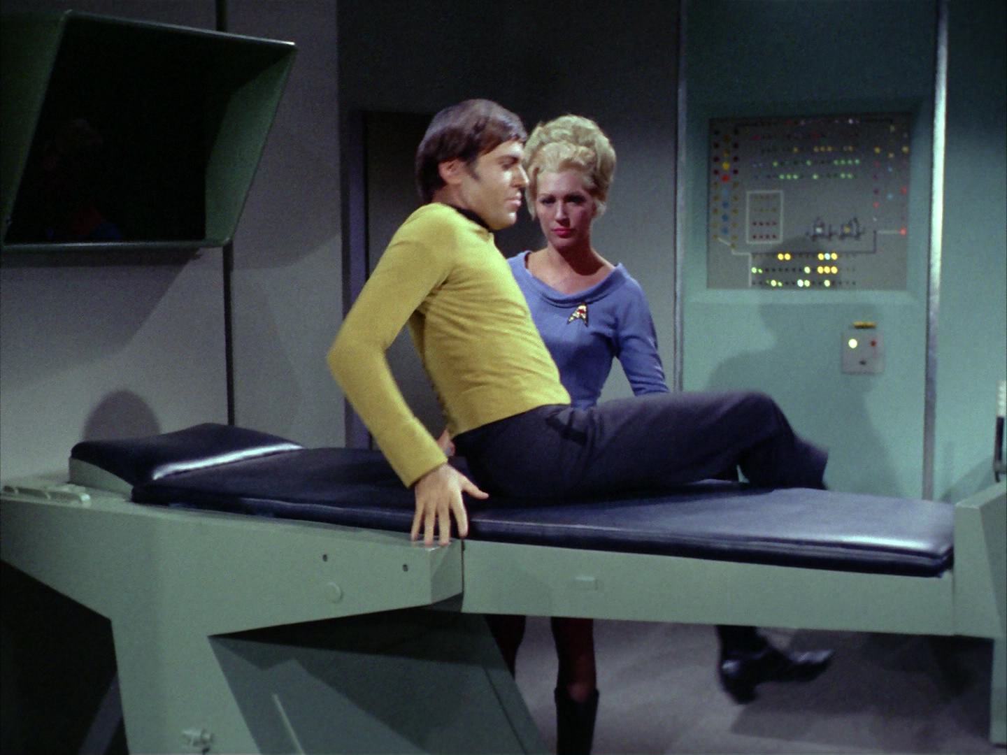 ariane179254_StarTrek_2x12_TheDeadlyYears_1051.jpg