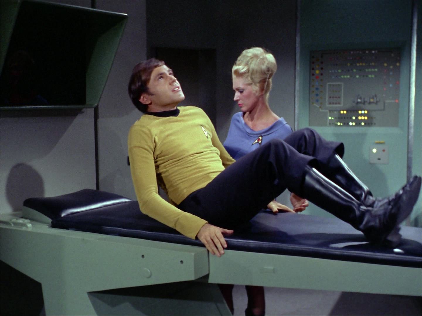 ariane179254_StarTrek_2x12_TheDeadlyYears_1052.jpg