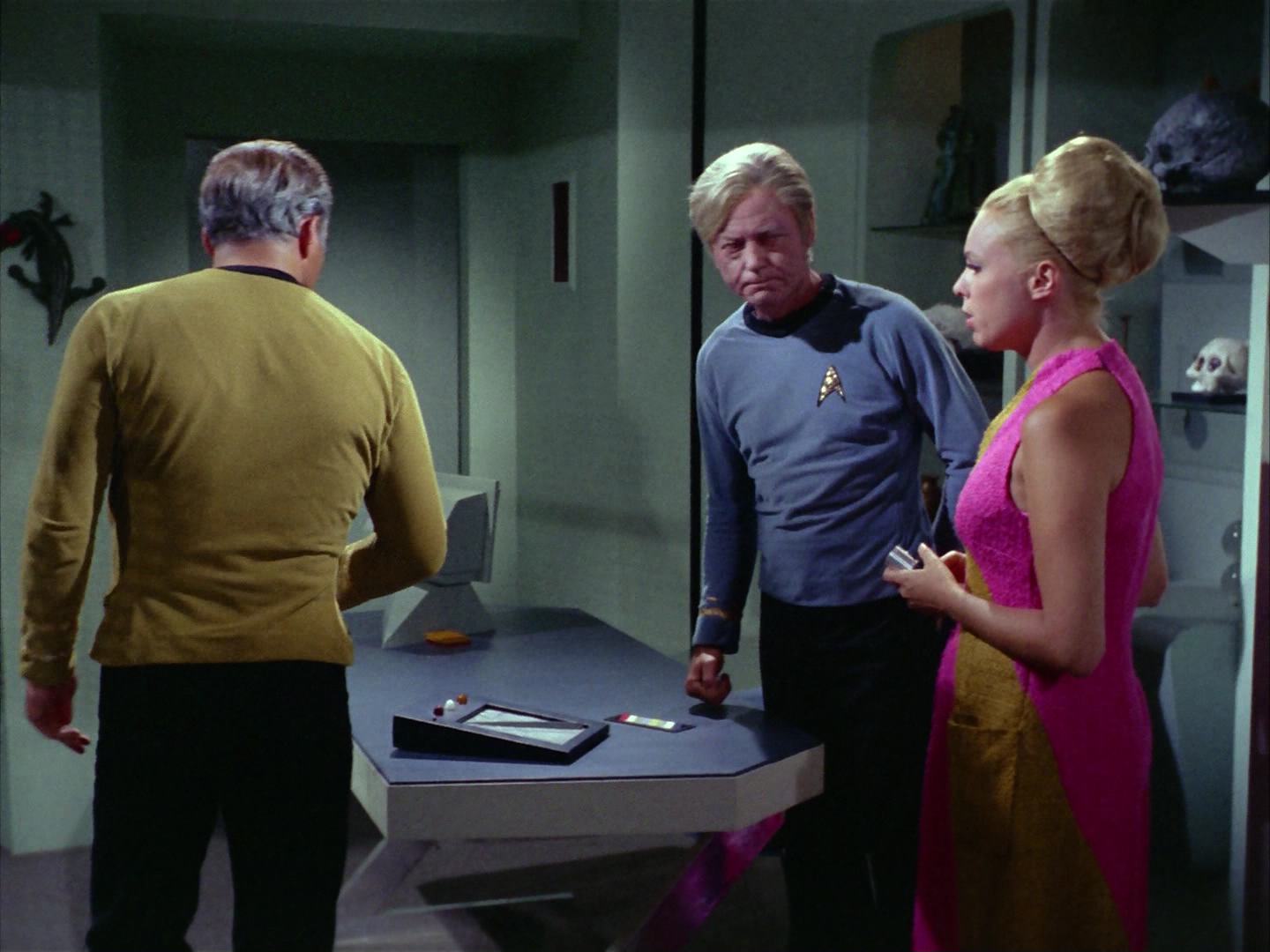 ariane179254_StarTrek_2x12_TheDeadlyYears_1055.jpg