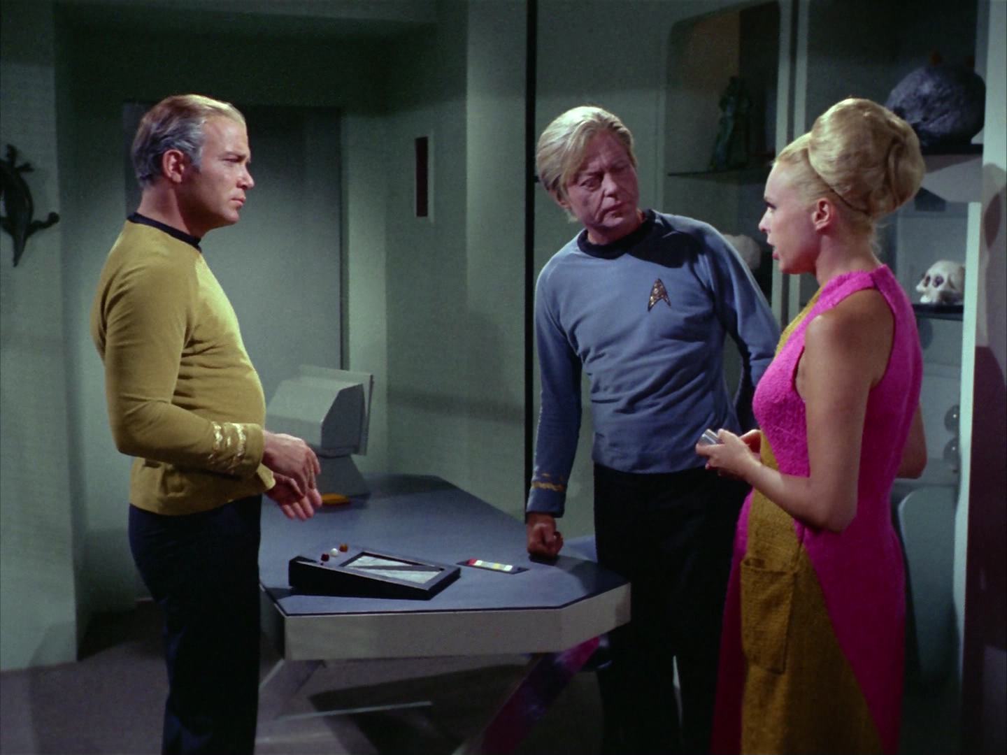 ariane179254_StarTrek_2x12_TheDeadlyYears_1058.jpg