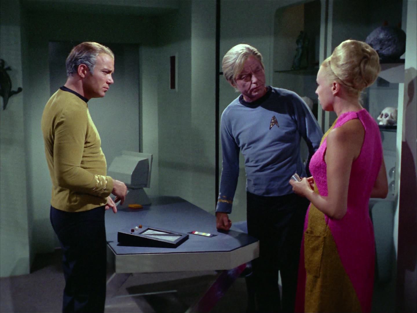 ariane179254_StarTrek_2x12_TheDeadlyYears_1062.jpg