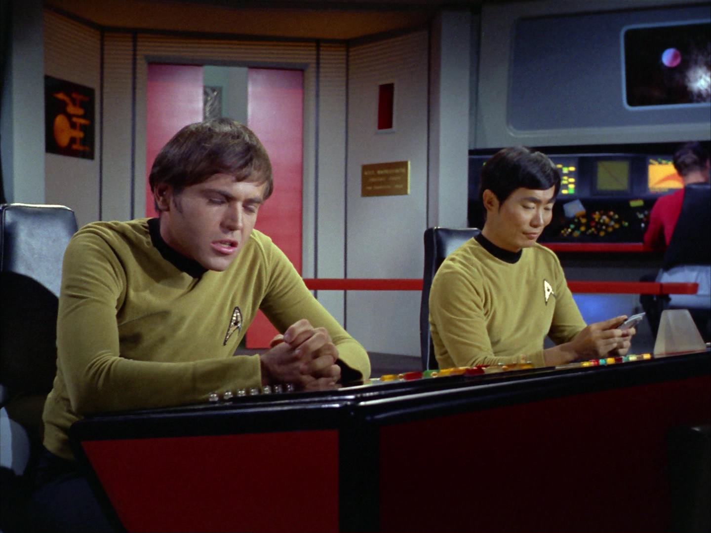 ariane179254_StarTrek_2x12_TheDeadlyYears_1233.jpg