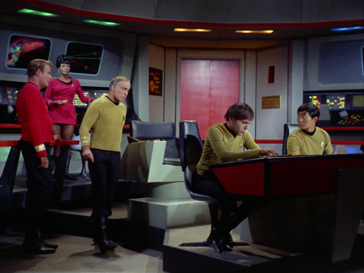 ariane179254_StarTrek_2x12_TheDeadlyYears_1242.jpg