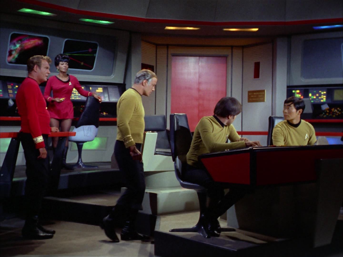 ariane179254_StarTrek_2x12_TheDeadlyYears_1243.jpg