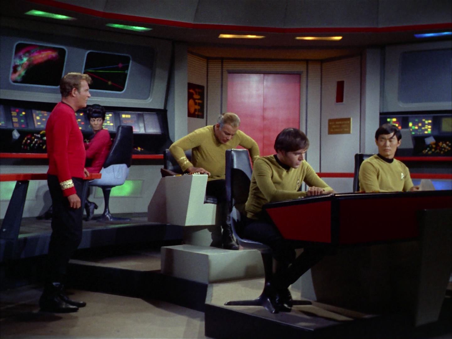 ariane179254_StarTrek_2x12_TheDeadlyYears_1295.jpg