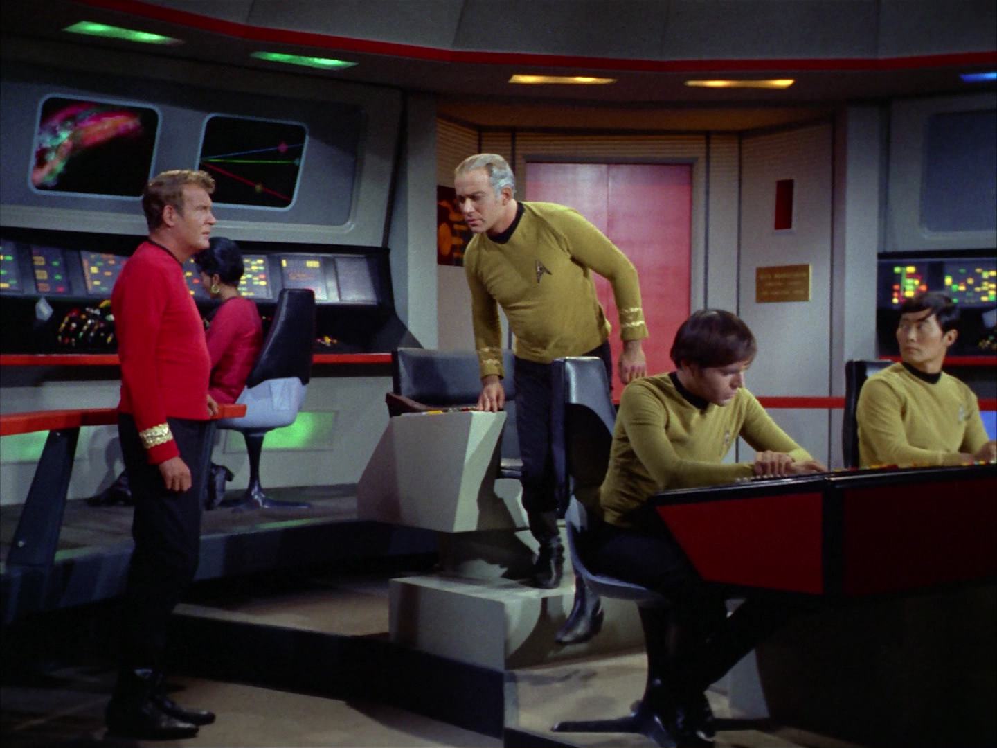 ariane179254_StarTrek_2x12_TheDeadlyYears_1297.jpg