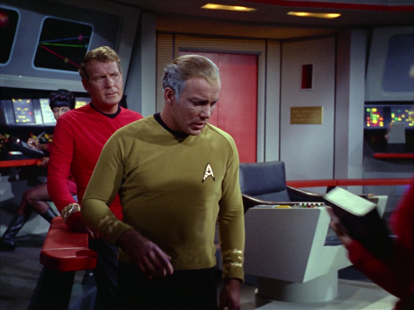 ariane179254_StarTrek_2x12_TheDeadlyYears_1313.jpg