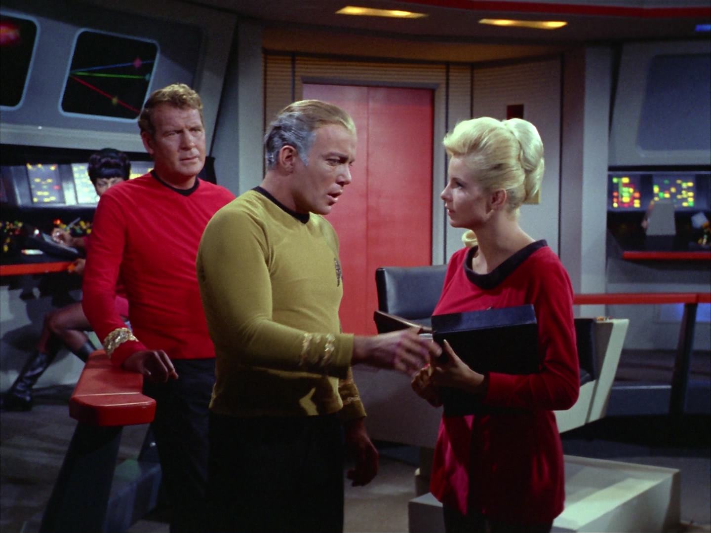 ariane179254_StarTrek_2x12_TheDeadlyYears_1317.jpg