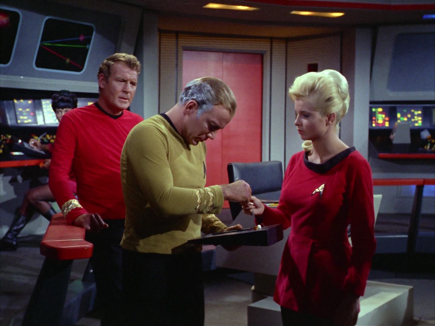 ariane179254_StarTrek_2x12_TheDeadlyYears_1322.jpg